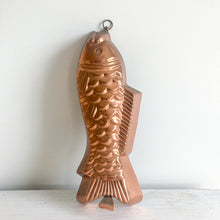 Load image into Gallery viewer, Hanging Copper Fish Mold