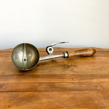 Load image into Gallery viewer, Erie Specialty Co. Early 1900's Ice Cream Scoop
