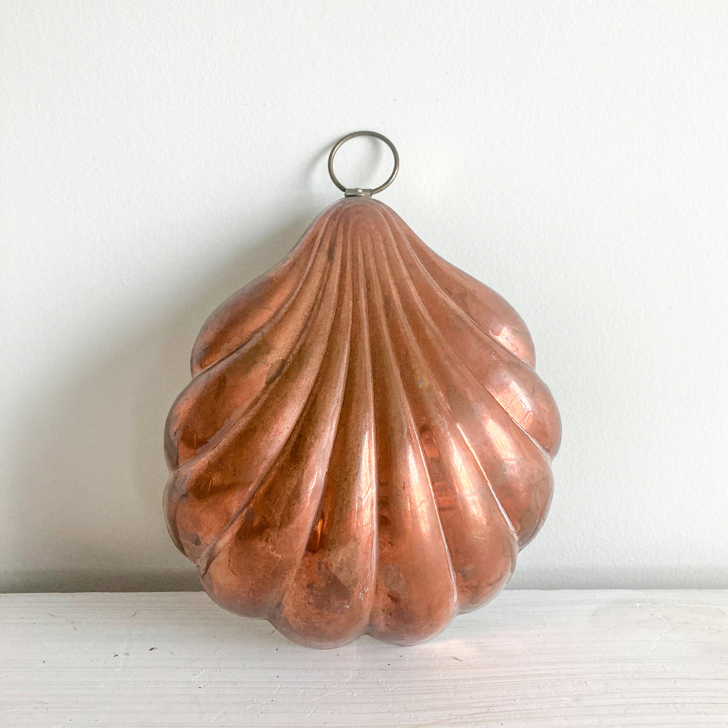 Hanging Copper Clam Mold