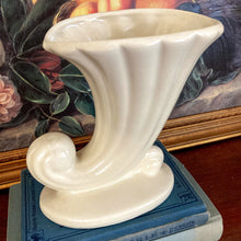 Load image into Gallery viewer, Vintage McCoy Vase - Matte Ivory

